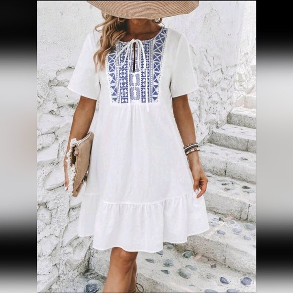 ⚡2/$20⚡🆕VCAY Geo Print Tie Neck Ruffle Hem Smock Dress - Picture 1 of 9